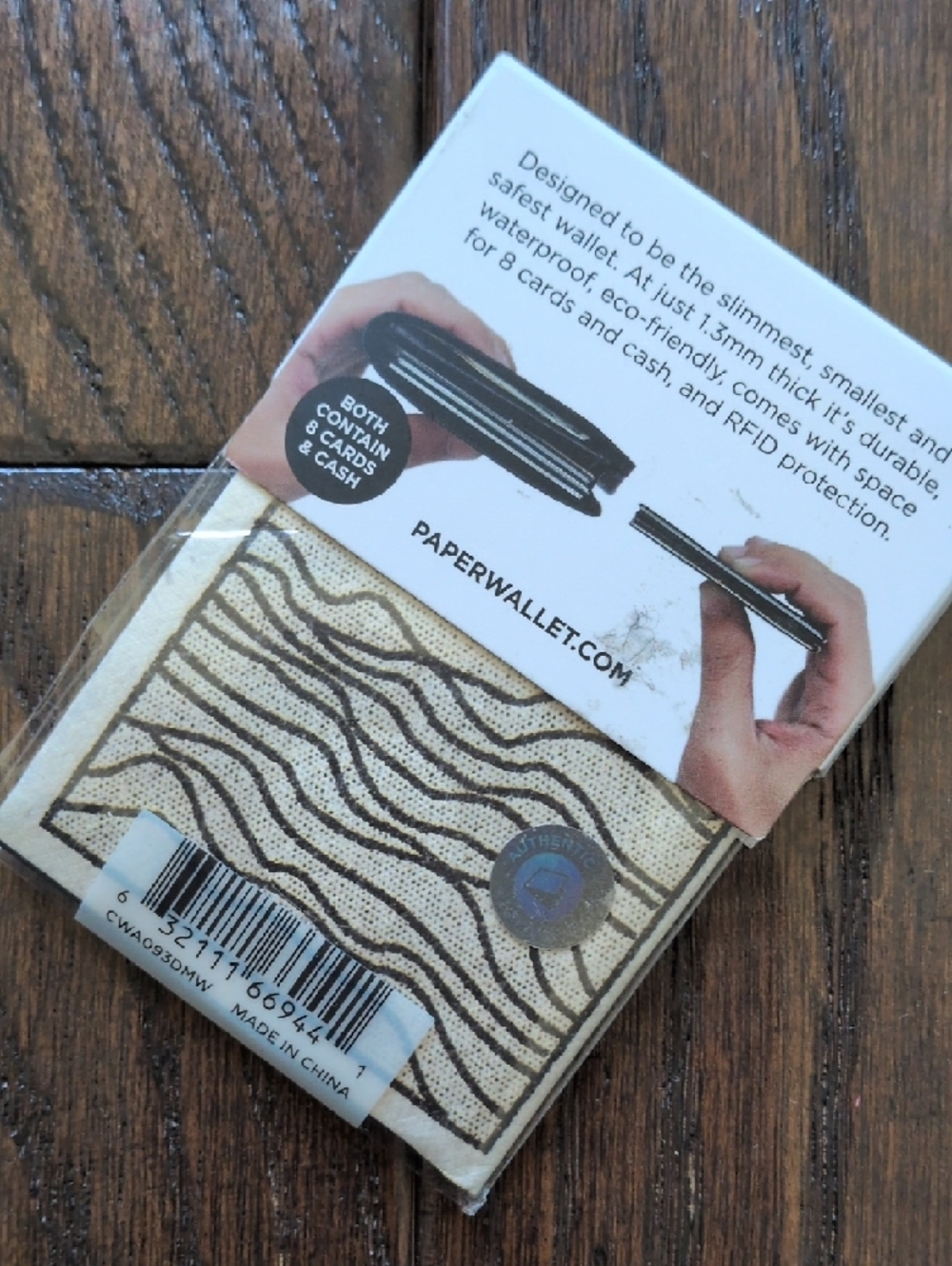 PAPERWALLET I NWT Artist Designed Waves Pattern Tyvek Compact Micro Wallet - Picture 10 of 16